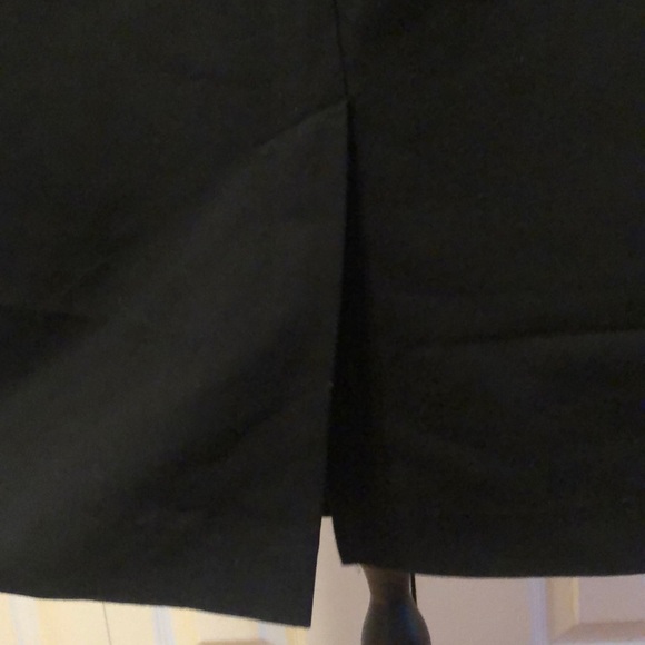 First Option🩶High-Waist Black Skirt - Picture 3 of 4
